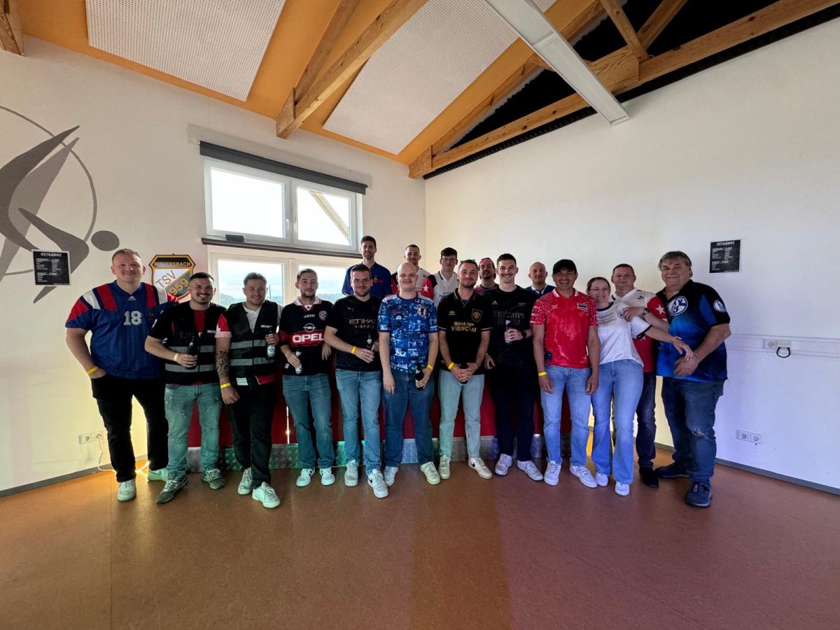 20.04.2025: Trikotparty im Sportheim; Die Fußballer des TSV Rittersbach und unser Sportheimwirt Jump bedanken sich bei allen Gästen für die coole Party. Ein großes Danke an Thomas Braun für die Bereitstellung der Bar und an alle beteiligten Helfern.